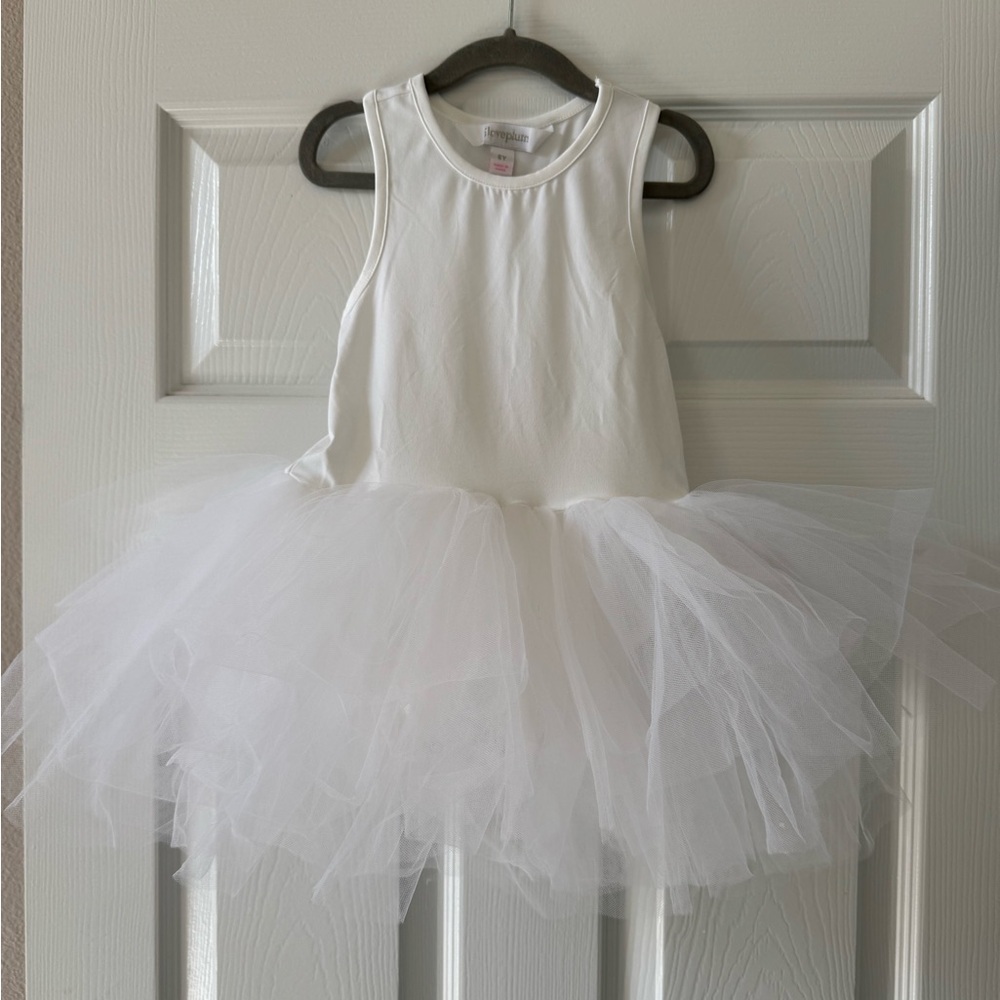 I love Plum girls white tutu size 6